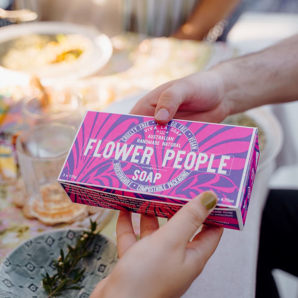 viva la body flower people soap gift box