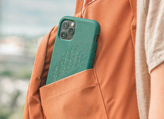 How to Choose a Phone Case that’s Good for Your Phone and the Planet