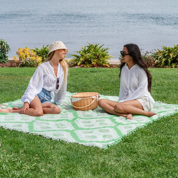 Sand Cloud Organic Cotton Party Blanket - Scallop Shell (228cm x 228cm)