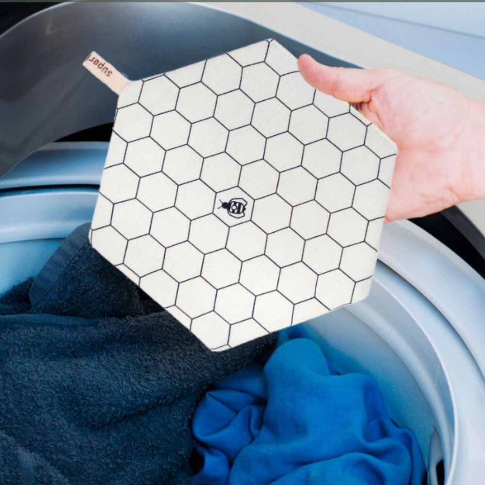 SuperBee Hexawash Magnesium Laundry Pouch - Hexagonia