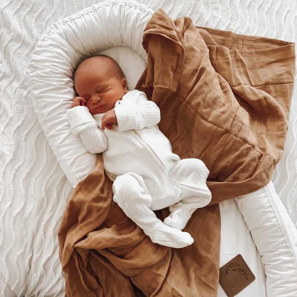 Buy Organic Baby Nest - White by Bubnest