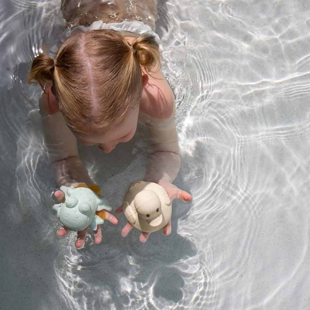 Hevea Bath Toy Gift Set - Duck Frog - Sand Sage